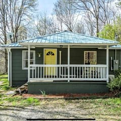 Book a mountain cottage stay | Mini farm vibe
