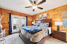 *Family & Dog-Friendly! 3 bedroom/2 bath Cabin