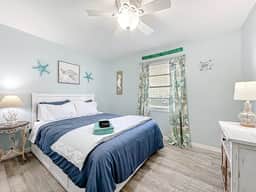 2 bedroom/2 bath | dog-friendly | Walk to beach