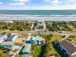Steps to the beach - 3 bedroom/2 bath - Firepit