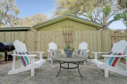 *Luxury downtown | 3 bed, 3.5 bath | park onsite