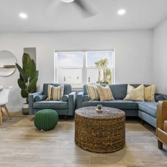 Steps to the beach - 3 bedroom/2 bath - Firepit - Image 1