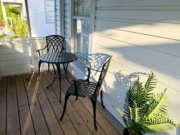 History Vibes | Walk Downtown | 3 bed/1 bath