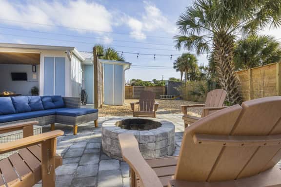 Steps to the beach - 3 bedroom/2 bath - Firepit