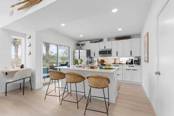 3 bedroom/2 bath | 5 mins to downtown