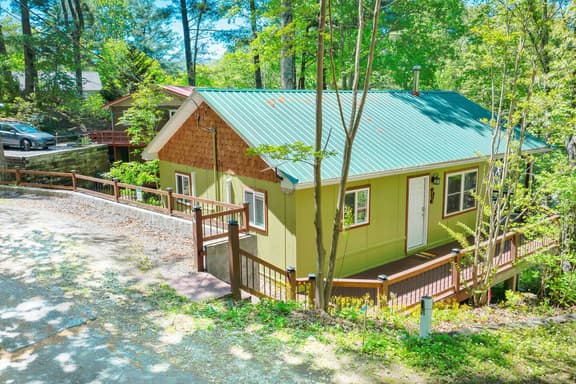 View of Lake Santeetlah - 2 bedroom/1 bath Updated