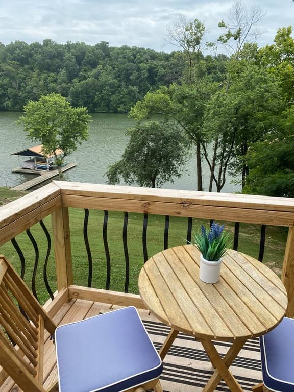 Luxury Tiny Home | Riverfront | Lolo’s house - Image 1